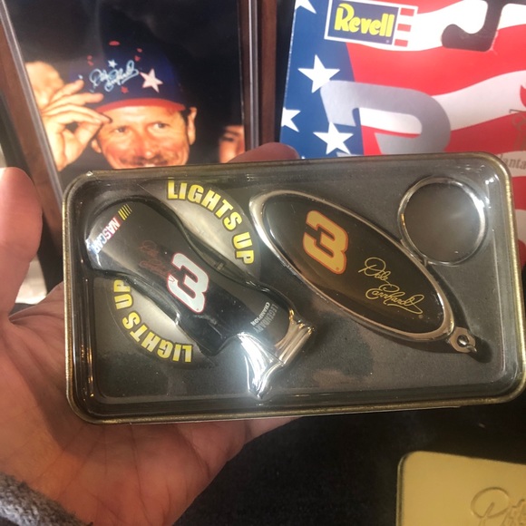 NASCAR Dale Earnhardt # 3 memorabilia plaque, die cast cars,  pins, keychain.. - Picture 10 of 10